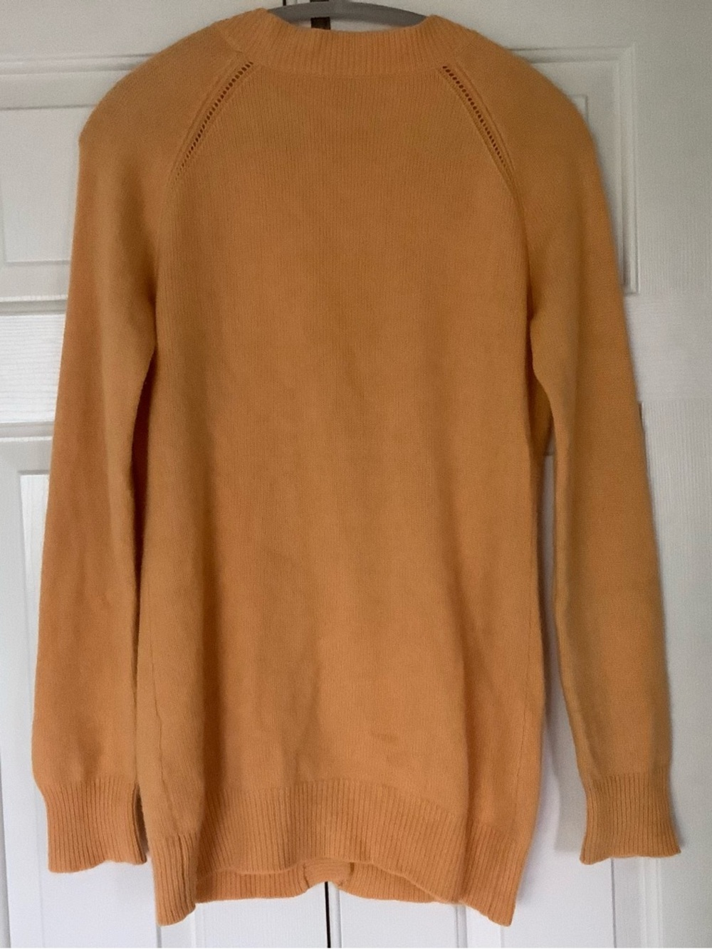 Burberry Mustard Yellow V-Neck Button cashmere cardigan - Picture 4 of 9